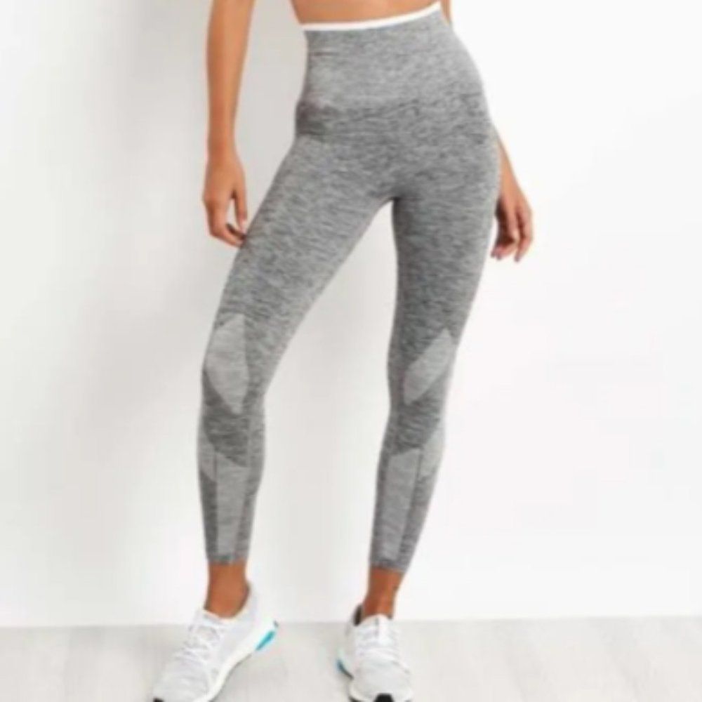 LNDR Gray White Six Eight Stripe Leggings